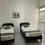 New Aurora Room 4, Cozy Double, Shared Bath